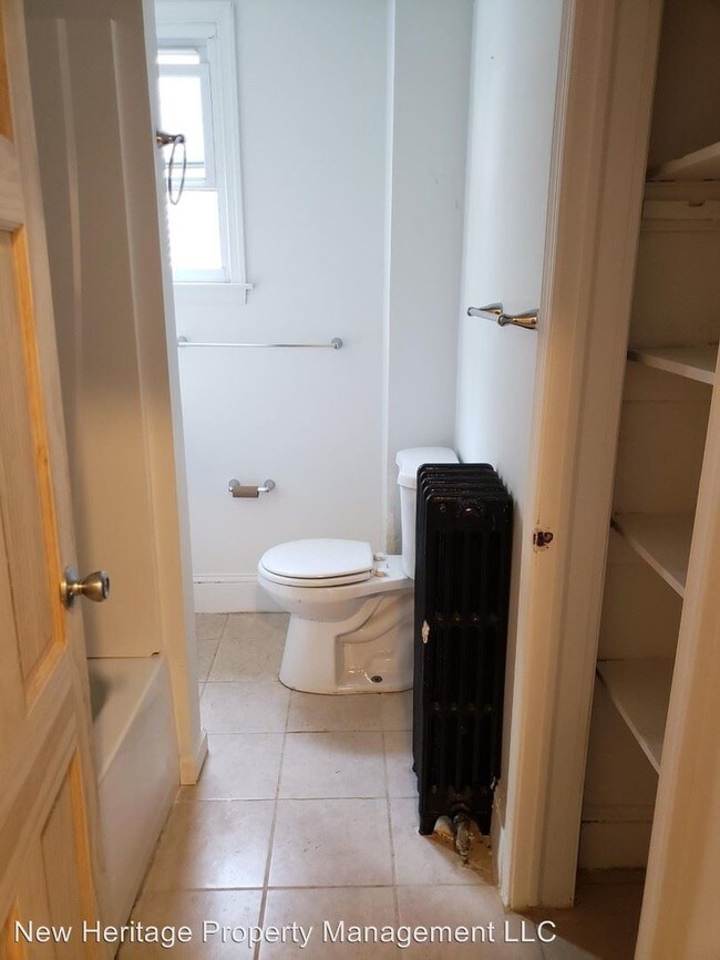 Building Photo - 3 br, 1 bath House - 110 S 8th Ave