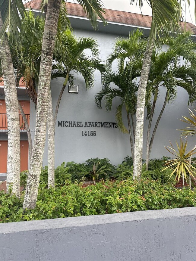 Foto del edificio - 14155 W Dixie Hwy