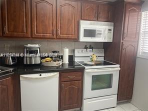 Foto del edificio - 1801 NW 75th Ave