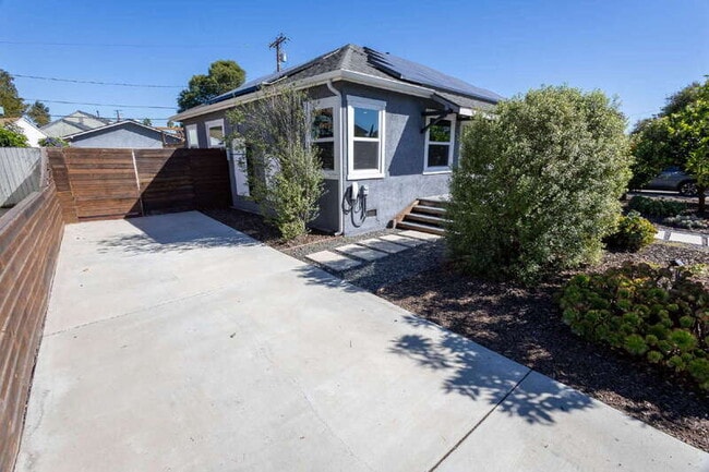 Building Photo - 4513 E Cervato St