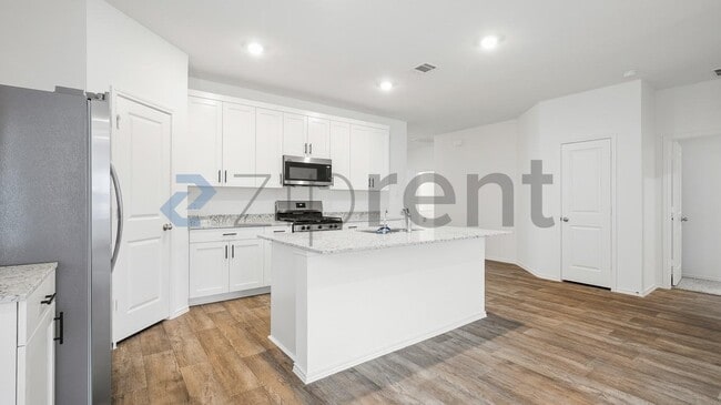 Building Photo - Unit
