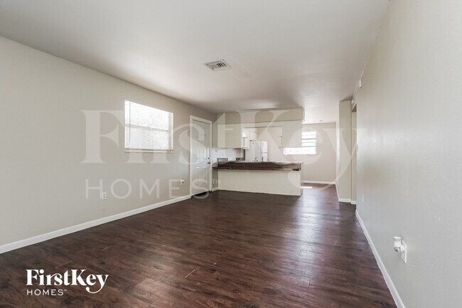 Foto del edificio - 3532 Brink Cir