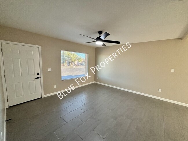 Foto del edificio - 2480 Rose Peak Dr