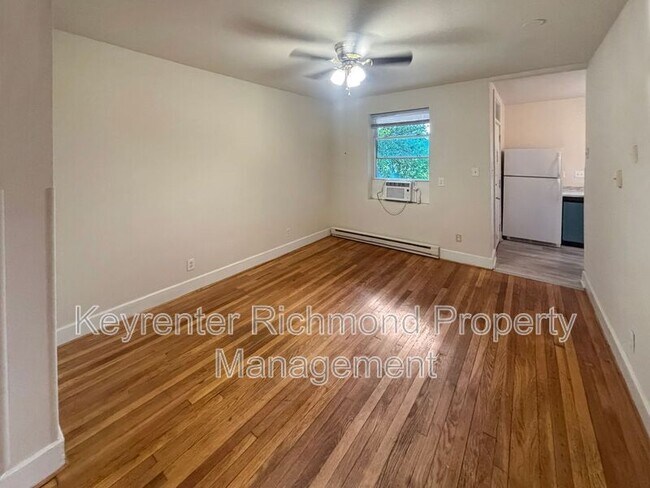 Foto del edificio - 2807 Barton Ave