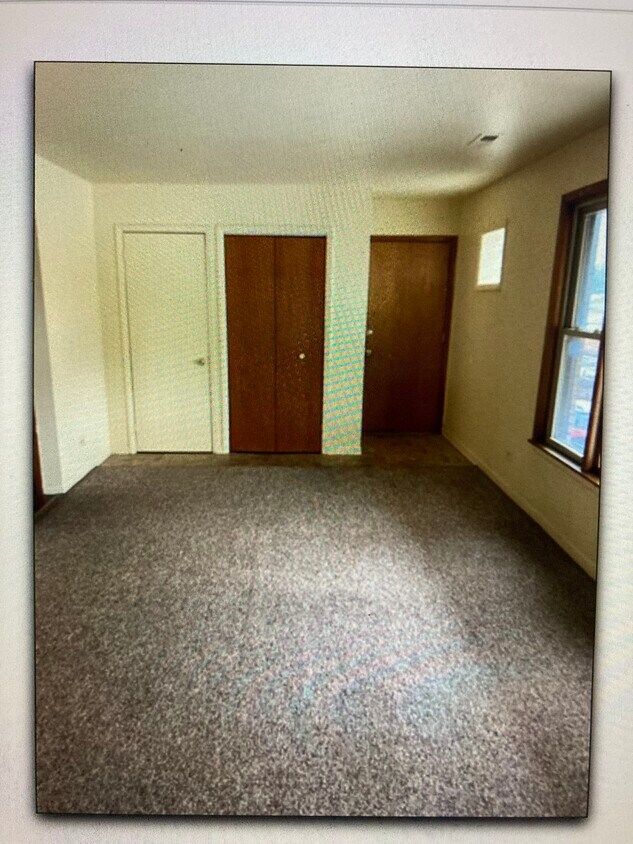 Foto del edificio - 6631 W Lloyd Dr