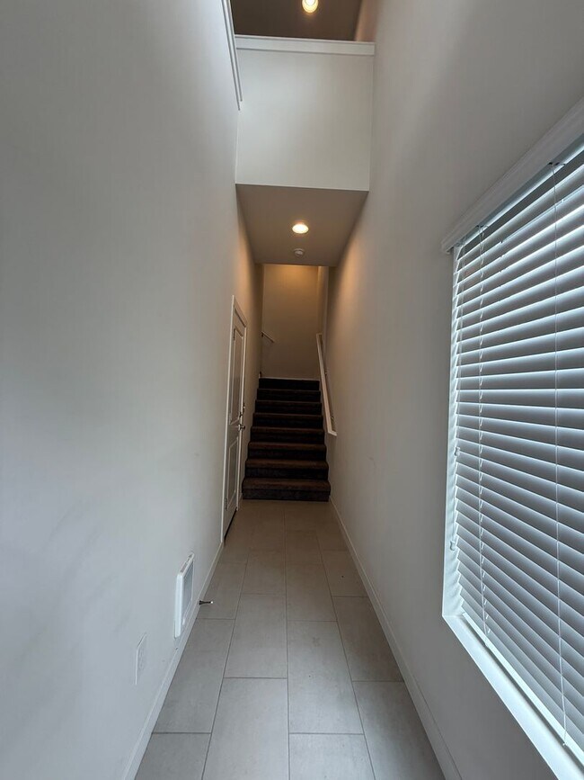 Foto del edificio - Spacious 3BR Home in Arcadia Terrace