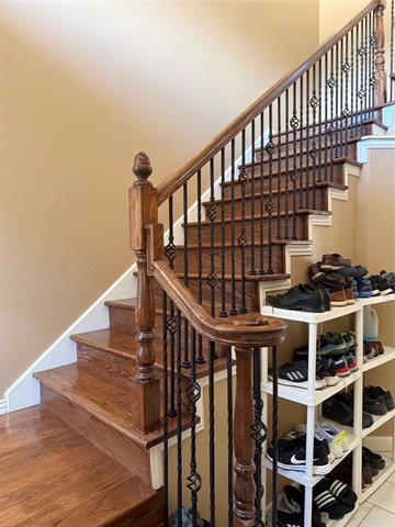 Building Photo - 556 Silver Maple Dr