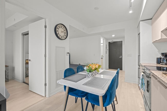 Photo du bâtiment - 501 Yonge St