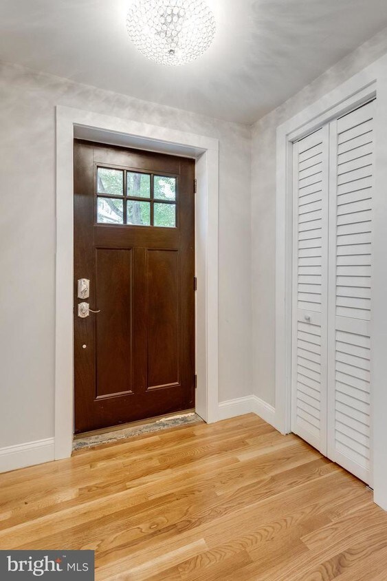 Foto principal - 4215 Vacation Ln