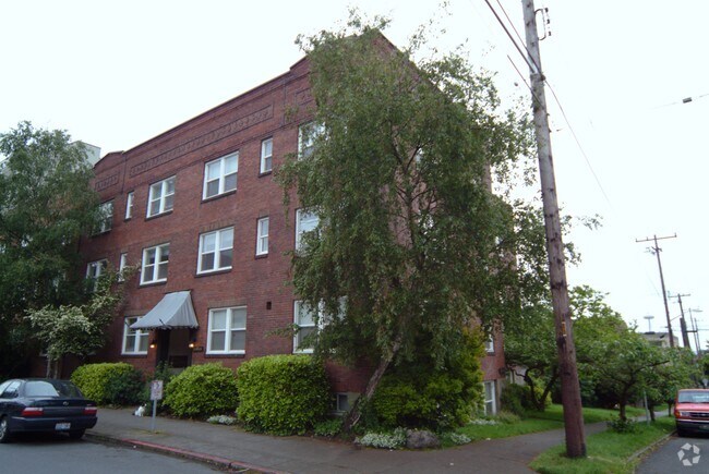 Building Photo - Briarwood