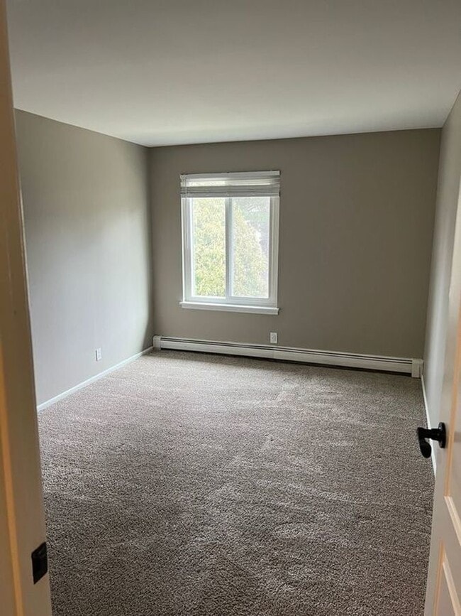 Building Photo - 1600 Light Road Unit 107 Oswego, IL 60543