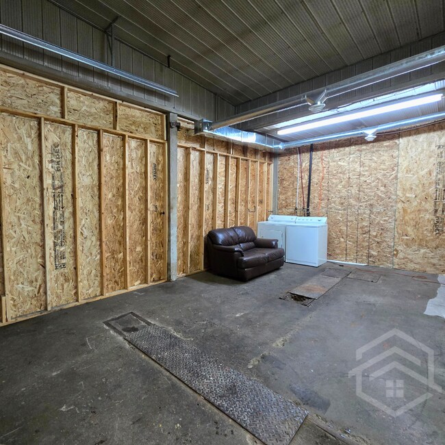 Building Photo - 1-Bedroom available in Courtland!!