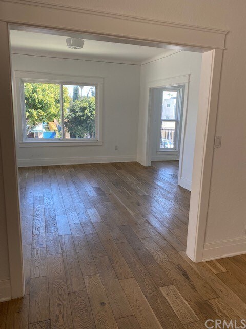 Building Photo - 767 N Ridgewood Pl