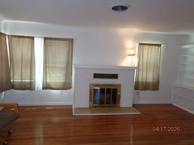 Foto del edificio - Cute and Clean One Story in Central Lancaster Offering 1328 sq. ft.