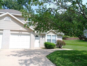 Building Photo - 702-704-704 Upland Creek Rd