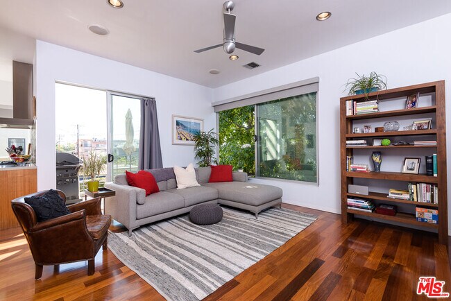 Foto del edificio - 1513 Orange Grove Ave