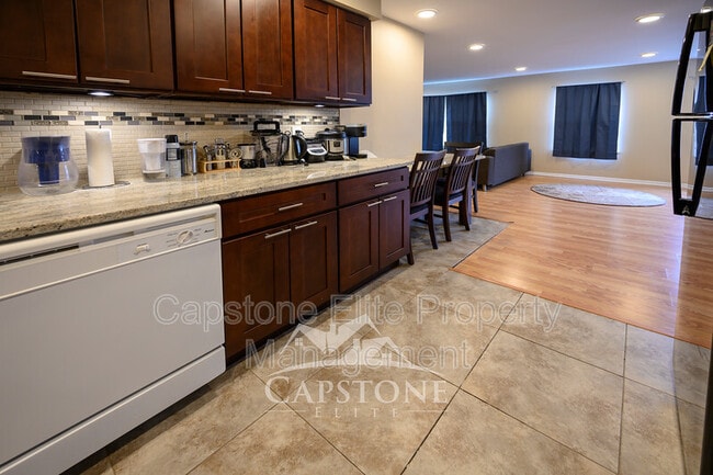 Building Photo - 12 Colgate Dr