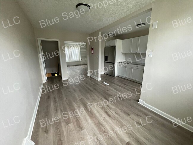 Building Photo - Beautiful 4 Bedroom, 1 Bath in Clifton Hei...