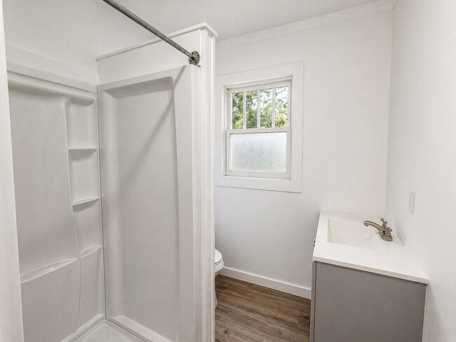 Foto del edificio - 307 W Adams St