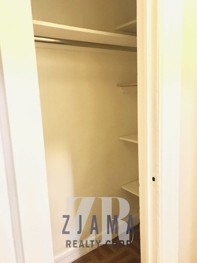 Building Photo - 621 Lefferts Ave