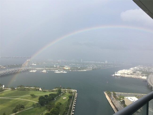 Building Photo - 888 Biscayne Blvd