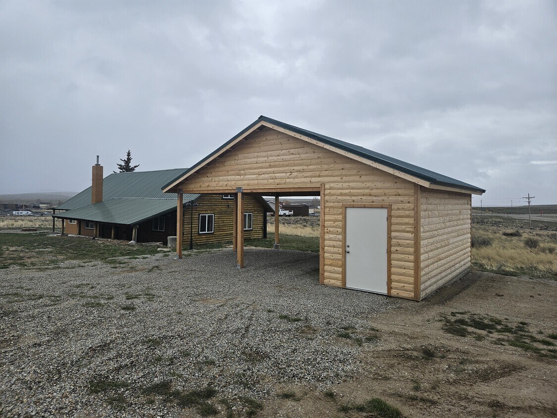 37 Hawken Ln, Pinedale, WY 82941 House Rental in Pinedale, WY