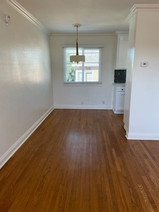 Building Photo - Beautiful 2 Bedroom Condo In Long Beach