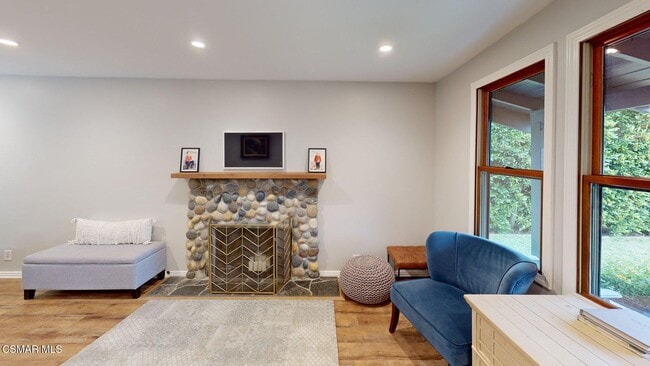 Building Photo - 30621 Sandtrap Dr