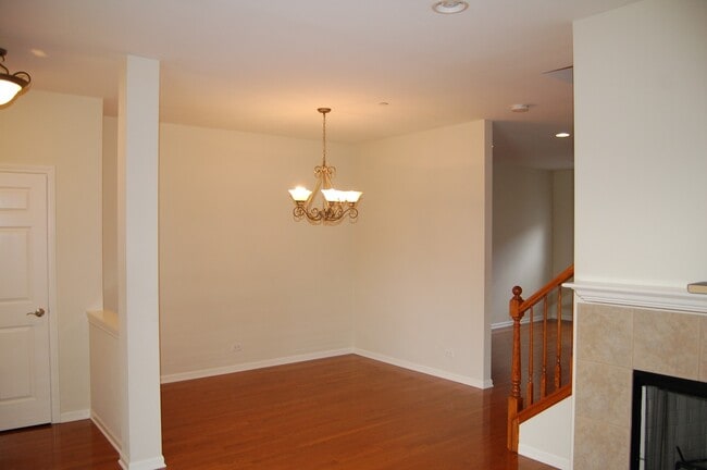 Building Photo - 337 Bradbury Ln