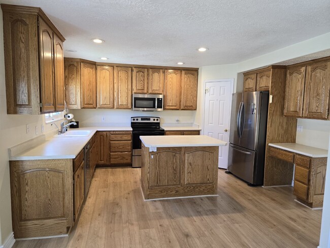 Building Photo - Charming 3-Bed Home in Lehi
