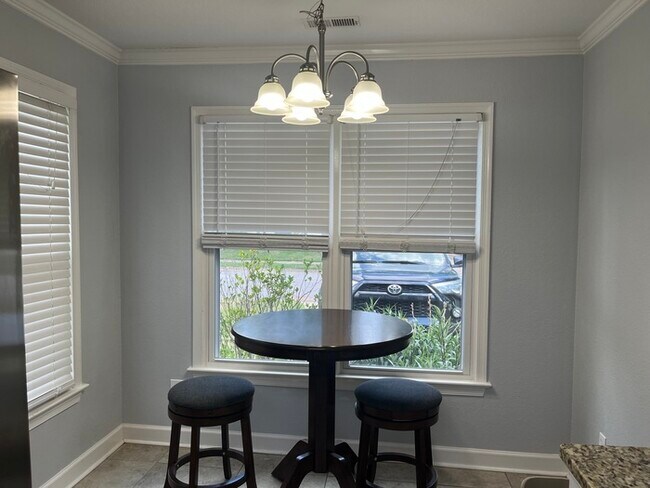 Photo - 1056 Culmer Dr House