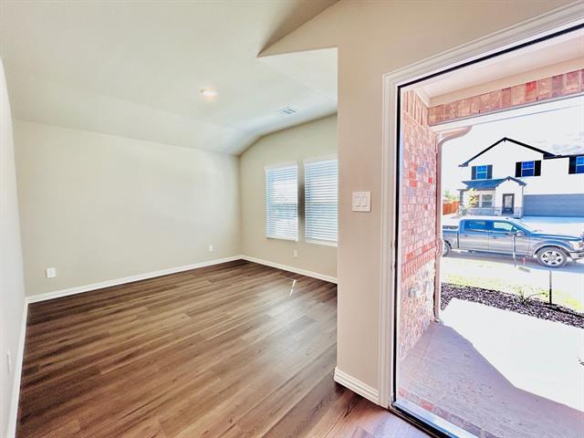 Building Photo - 2117 Gustavus Dr