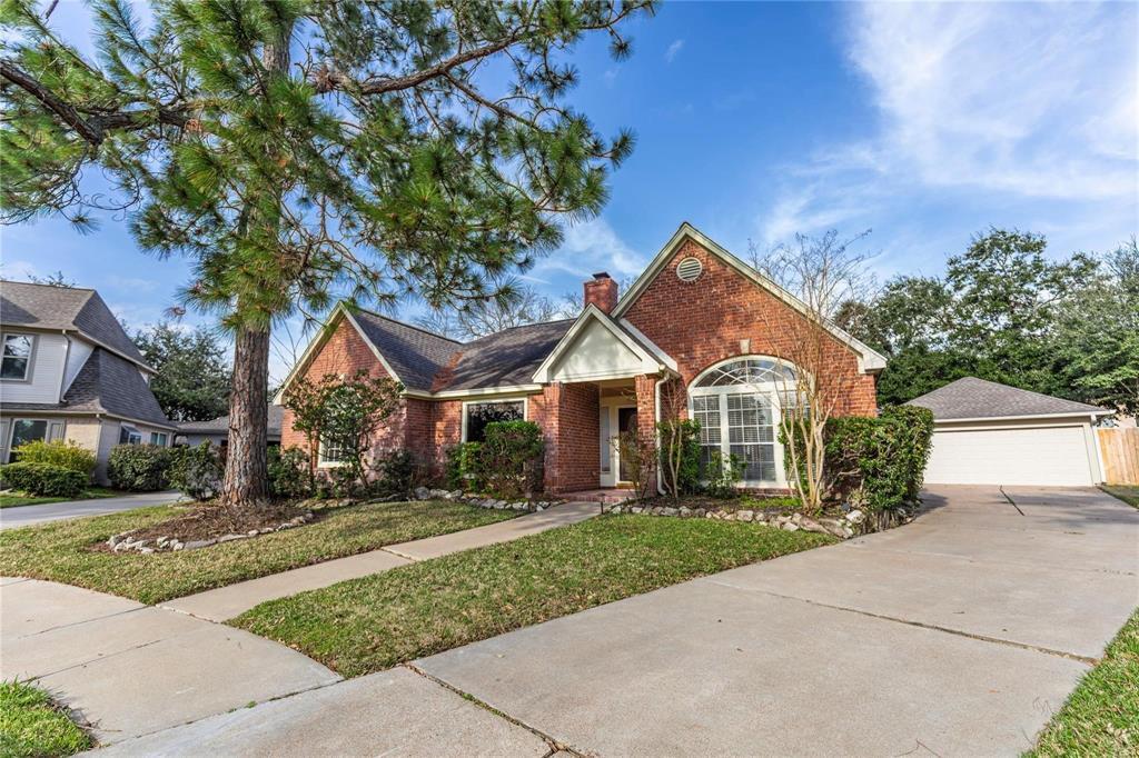 Primary Photo - 9107 Pine Stream Ct