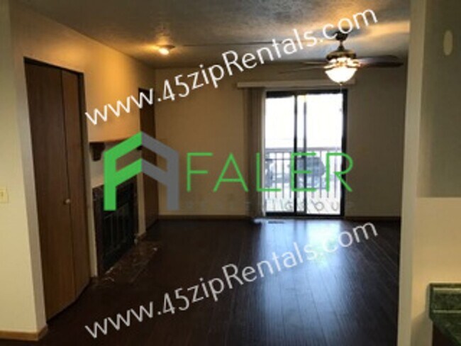 Foto del edificio - Spacious Ground Floor Condo with Patio