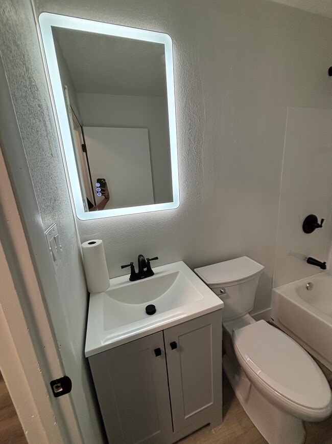 Photo - 1102 Apache Dr Apartment