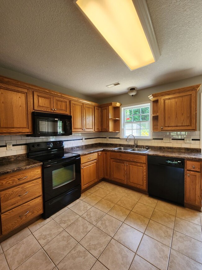 Foto del edificio - Black Mountain Townhome