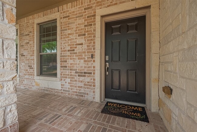 Building Photo - 20718 Bandrock Terrace
