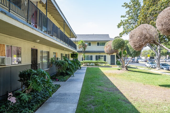 Building Photo - Orangefair Village