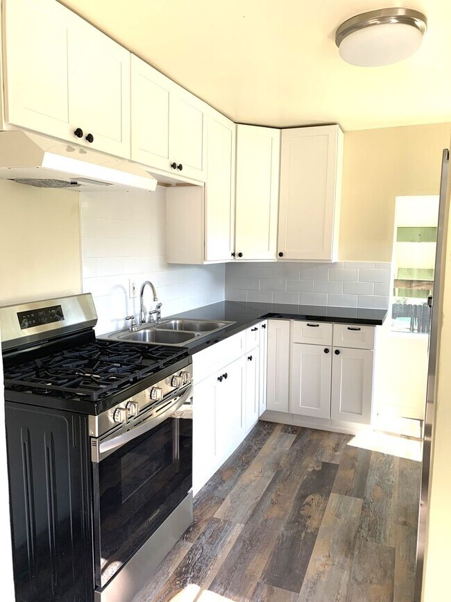 Foto del edificio - ***BEAUTIFUL REMODELED HOUSE 2BD/1BA AVAIL...