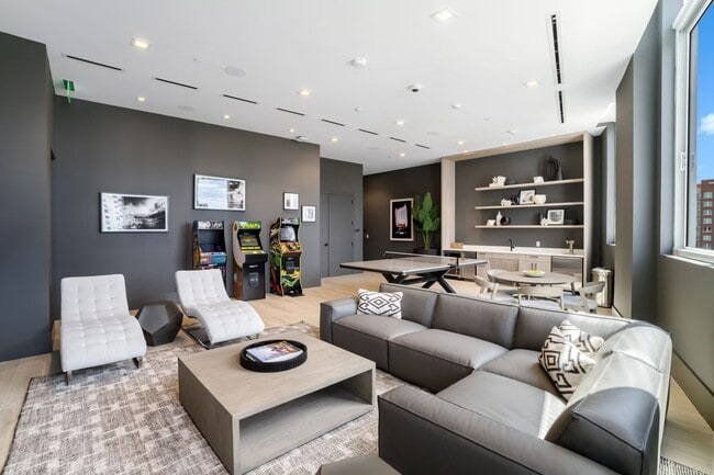 Building Photo - 251 NE 20th St