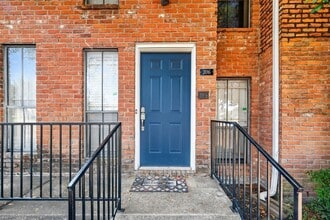 Building Photo - 3200 S Gessner Rd