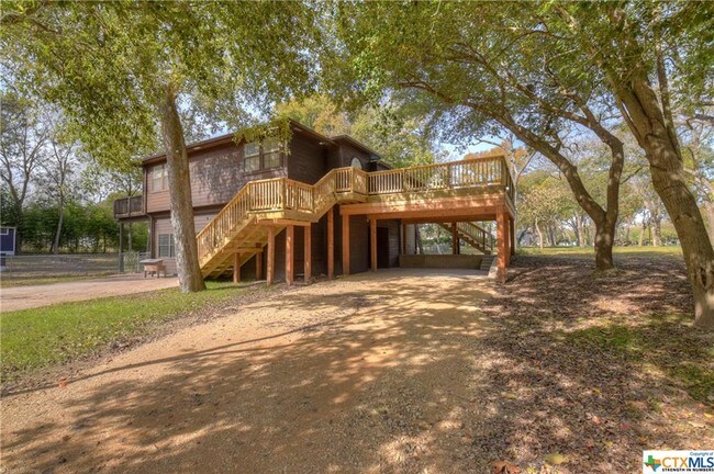 Building Photo - 234 Lake Placid Dr