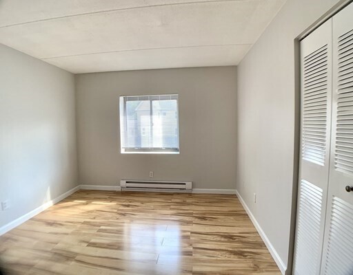 Foto del edificio - 46 Cochituate Rd