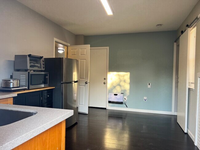 Foto del edificio - 3586 Sanford St