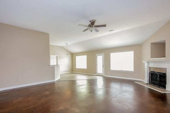 Building Photo - 6257 Saddletrail Dr