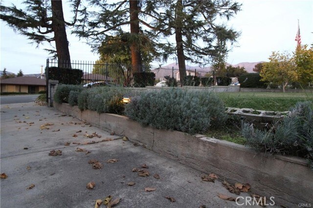 Foto del edificio - 35385 Yucaipa Blvd