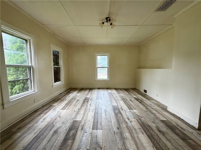 Building Photo - 1320 Grand Central Ave