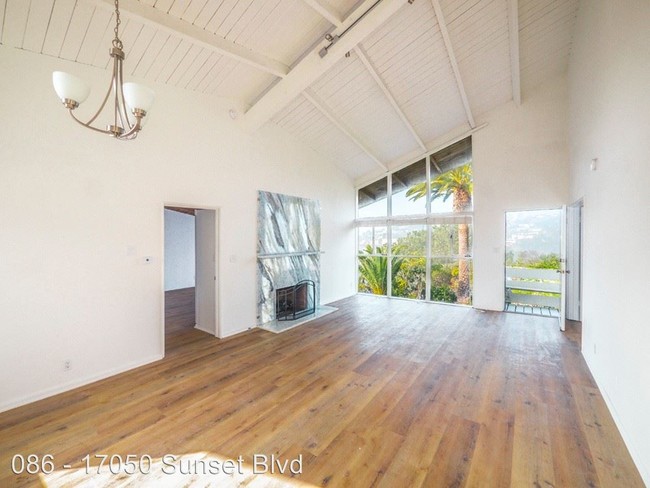Building Photo - 17050 Sunset Blvd