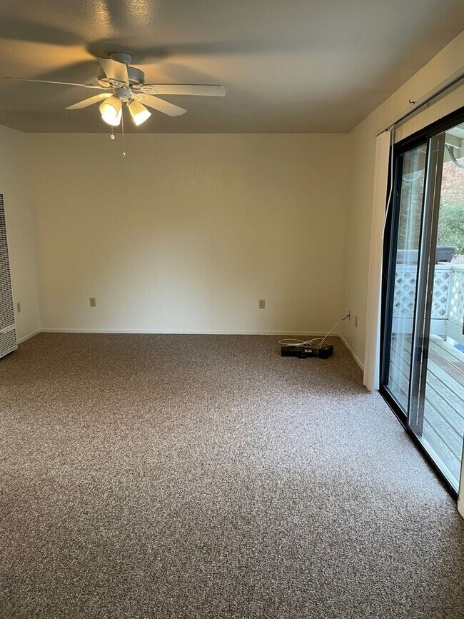 Foto del edificio - Nice 2 Bedroom Condo Conveniently Located