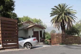 Building Photo - 3636 Roseview Ave